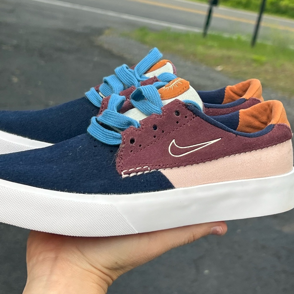 Nike Shane SB 'Midnight Navy Pink Oxford' BV0657-404